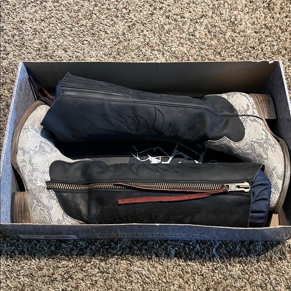 Freebird By Steven Whisper Tall Boots  In Black Snake - Picture 13 of 16